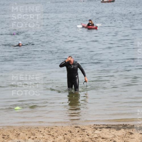 21.06.2025 - 27. Vierlanden-Triathlon MichiJ http://msf.ph/oto/8008564 15.06.2026 10:09:21 Schwimmen  meine-sportfotos.de