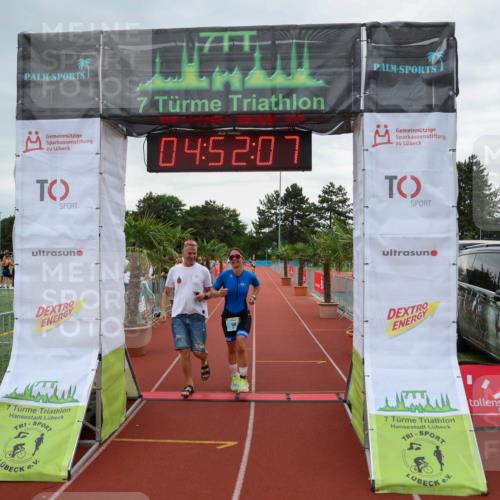 15.06.2025 - 7 Türme Triathlon Michael Strokosch http://msf.ph/oto/8008628 15.06.2025 14:52:07 Ziel 548 meine-sportfotos.de