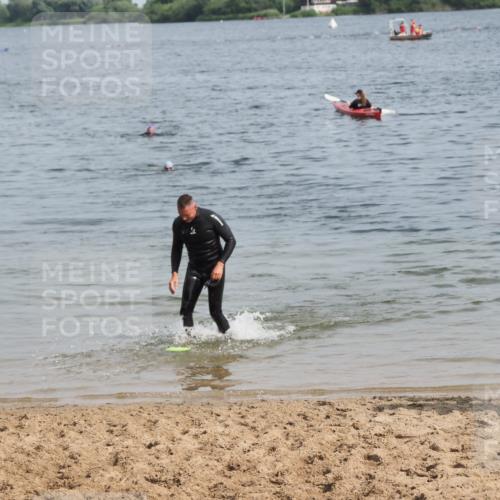 21.06.2025 - 27. Vierlanden-Triathlon MichiJ http://msf.ph/oto/8008681 15.06.2026 10:09:24 Schwimmen  meine-sportfotos.de