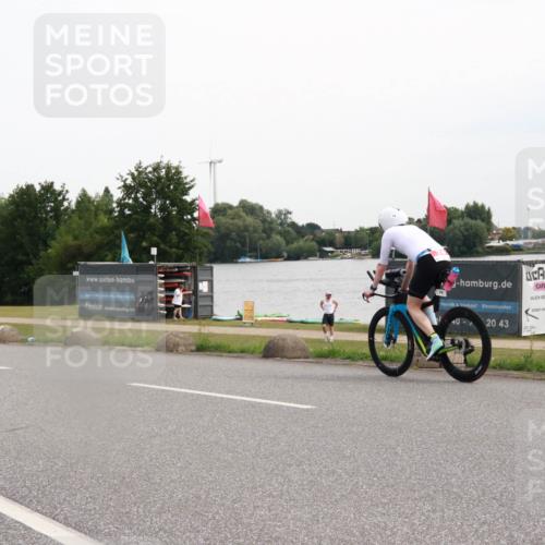 15.06.2025 - 27. Vierlanden-Triathlon H.Heesch http://msf.ph/oto/8008692 15.06.2025 10:49:28 Radfahren 74 meine-sportfotos.de