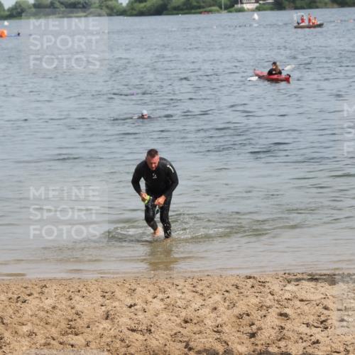 21.06.2025 - 27. Vierlanden-Triathlon MichiJ http://msf.ph/oto/8008727 15.06.2026 10:09:25 Schwimmen  meine-sportfotos.de