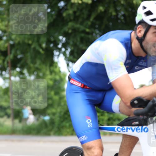 15.06.2025 - 7 Türme Triathlon Yannick Fuchs http://msf.ph/oto/8008730 15.06.2025 13:23:12 Radfahren 594, 1171 meine-sportfotos.de
