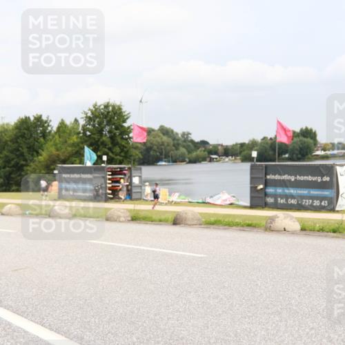 21.06.2025 - 27. Vierlanden-Triathlon H.Heesch http://msf.ph/oto/8008750 15.06.2025 12:19:37 Radfahren 637, 646, 647, 947 meine-sportfotos.de