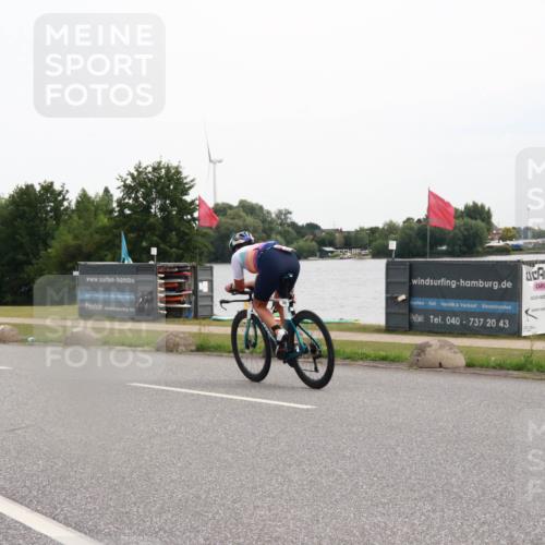 15.06.2025 - 27. Vierlanden-Triathlon H.Heesch http://msf.ph/oto/8008782 15.06.2025 10:50:07 Radfahren 39, 54, 150, 215 meine-sportfotos.de