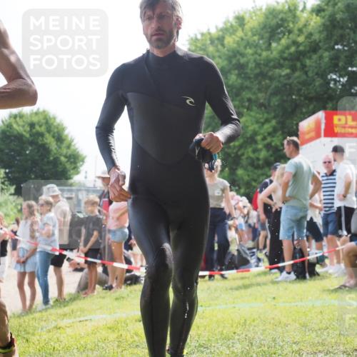 15.06.2025 - 27. Vierlanden-Triathlon KatJ http://msf.ph/oto/8008801 15.06.2025 10:07:05 Schwimmen 131, 376, 429, 462, 467 meine-sportfotos.de
