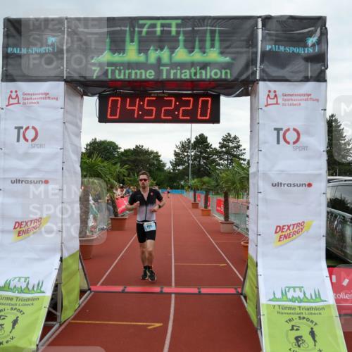 15.06.2025 - 7 Türme Triathlon Michael Strokosch http://msf.ph/oto/8008805 15.06.2025 14:52:20 Ziel 453 meine-sportfotos.de