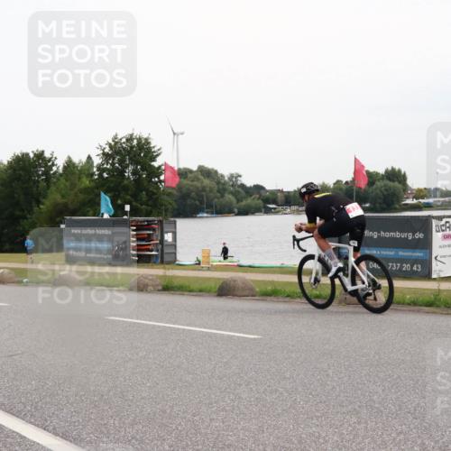 15.06.2025 - 27. Vierlanden-Triathlon H.Heesch http://msf.ph/oto/8008840 15.06.2025 10:50:36 Radfahren 133 meine-sportfotos.de