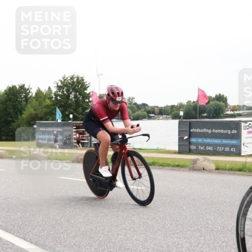 15.06.2025 - 27. Vierlanden-Triathlon H.Heesch http://msf.ph/oto/8008853 15.06.2025 10:50:44 Radfahren 133, 188, 373, 592 meine-sportfotos.de