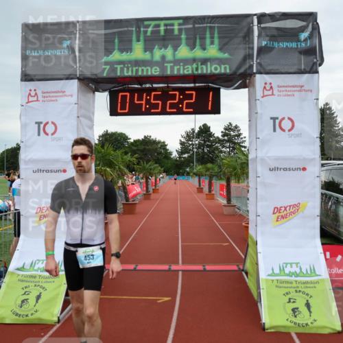 15.06.2025 - 7 Türme Triathlon Michael Strokosch http://msf.ph/oto/8008882 15.06.2025 14:52:21 Ziel 453 meine-sportfotos.de