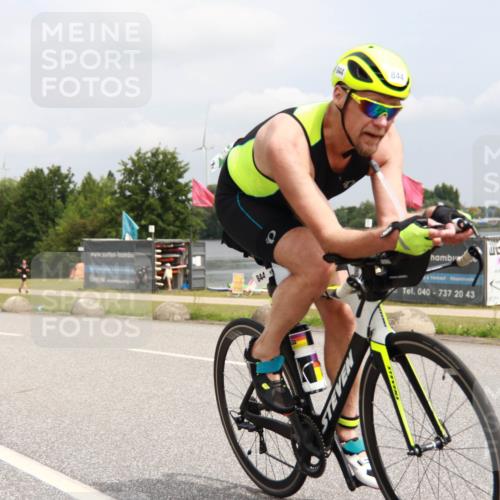 21.06.2025 - 27. Vierlanden-Triathlon H.Heesch http://msf.ph/oto/8008898 15.06.2025 12:19:42 Radfahren 637, 646, 647, 844, 855, 953 meine-sportfotos.de