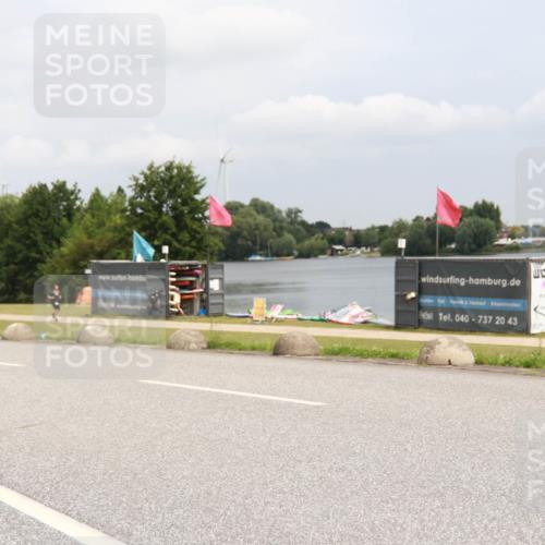 21.06.2025 - 27. Vierlanden-Triathlon H.Heesch http://msf.ph/oto/8008917 15.06.2025 12:19:43 Radfahren 646, 647, 844, 855, 953 meine-sportfotos.de