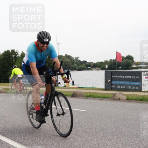 15.06.2025 - 27. Vierlanden-Triathlon H.Heesch http://msf.ph/oto/8008927 15.06.2025 10:51:13 Radfahren 161, 381 meine-sportfotos.de