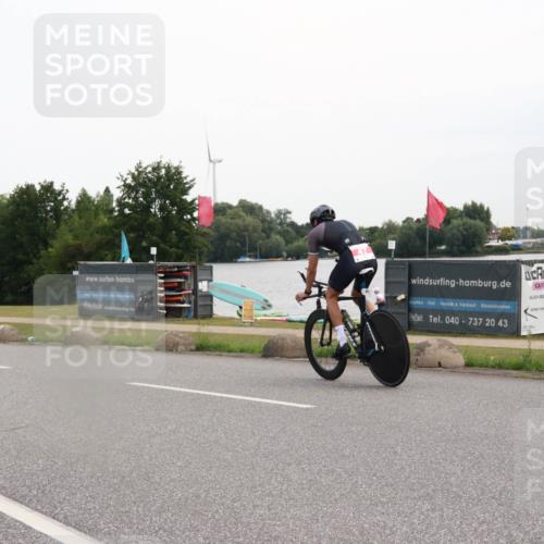 15.06.2025 - 27. Vierlanden-Triathlon H.Heesch http://msf.ph/oto/8008942 15.06.2025 10:51:43 Radfahren 183 meine-sportfotos.de