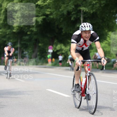 15.06.2025 - 7 Türme Triathlon Yannick Fuchs http://msf.ph/oto/8009009 15.06.2025 13:23:38 Radfahren 451, 580, 1181 meine-sportfotos.de