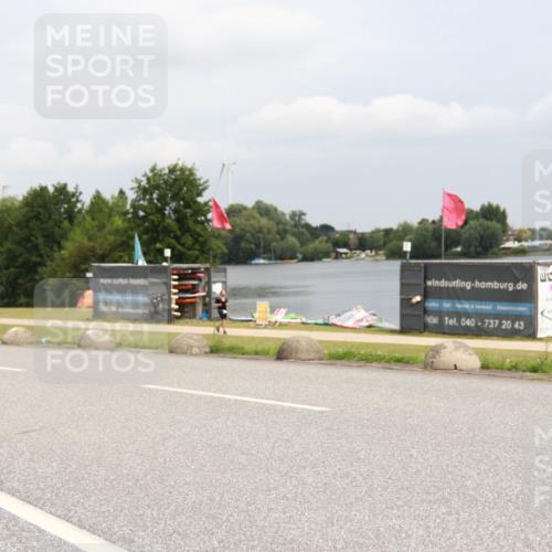 21.06.2025 - 27. Vierlanden-Triathlon H.Heesch http://msf.ph/oto/8009020 15.06.2025 12:19:47 Radfahren 678, 844, 855 meine-sportfotos.de