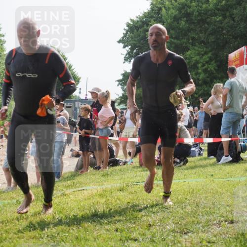 15.06.2025 - 27. Vierlanden-Triathlon KatJ http://msf.ph/oto/8009042 15.06.2025 10:07:21 Schwimmen 374, 383, 431, 459 meine-sportfotos.de