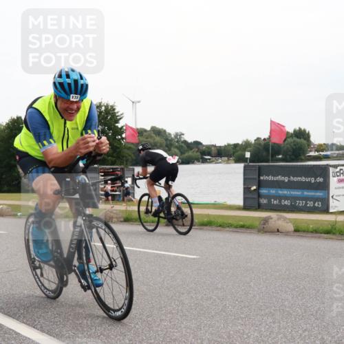 15.06.2025 - 27. Vierlanden-Triathlon H.Heesch http://msf.ph/oto/8009049 15.06.2025 10:52:11 Radfahren 81, 84, 144, 173, 252 meine-sportfotos.de