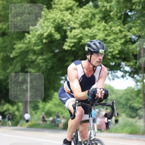 15.06.2025 - 7 Türme Triathlon Yannick Fuchs http://msf.ph/oto/8009086 15.06.2025 13:23:40 Radfahren 451, 1181 meine-sportfotos.de