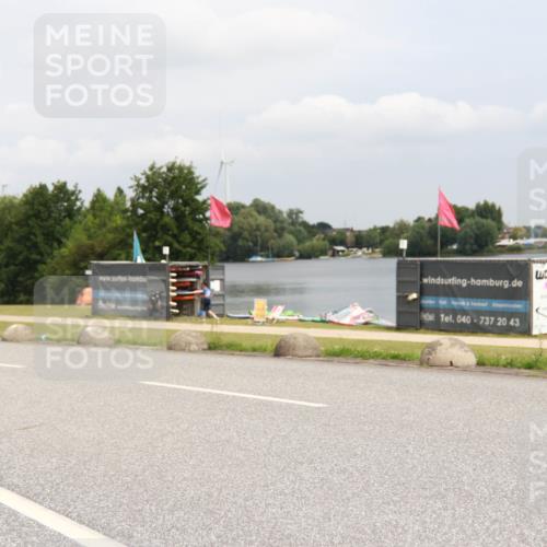 21.06.2025 - 27. Vierlanden-Triathlon H.Heesch http://msf.ph/oto/8009107 15.06.2025 12:19:58 Radfahren 782, 903 meine-sportfotos.de