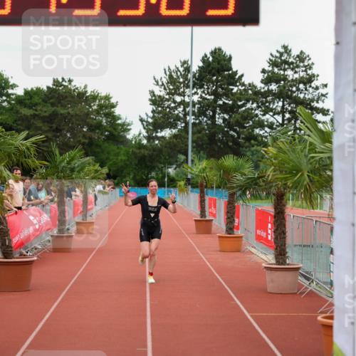 15.06.2025 - 7 Türme Triathlon Michael Strokosch http://msf.ph/oto/8009161 15.06.2025 14:53:02 Ziel 280, 588 meine-sportfotos.de