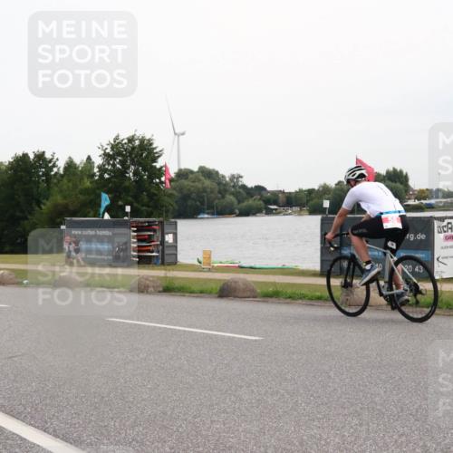 15.06.2025 - 27. Vierlanden-Triathlon H.Heesch http://msf.ph/oto/8009174 15.06.2025 10:52:51 Radfahren 429 meine-sportfotos.de