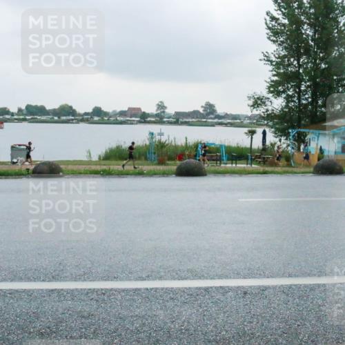 21.06.2025 - 27. Vierlanden-Triathlon H.Heesch http://msf.ph/oto/8009180 15.06.2025 13:29:34 Radfahren 1302 meine-sportfotos.de