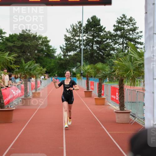 15.06.2025 - 7 Türme Triathlon Michael Strokosch http://msf.ph/oto/8009187 15.06.2025 14:53:03 Ziel 280, 588 meine-sportfotos.de
