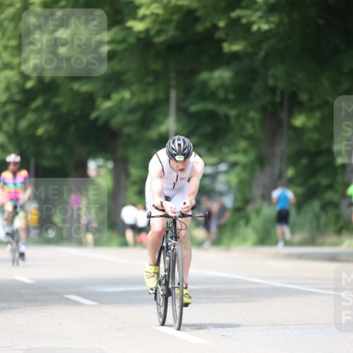 15.06.2025 - 7 Türme Triathlon Yannick Fuchs http://msf.ph/oto/8009228 15.06.2025 13:23:57 Radfahren 458, 874, 908, 1016 meine-sportfotos.de