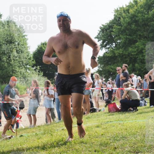 15.06.2025 - 27. Vierlanden-Triathlon KatJ http://msf.ph/oto/8009234 15.06.2025 10:07:28 Schwimmen 374, 383, 391, 414, 431, 459 meine-sportfotos.de