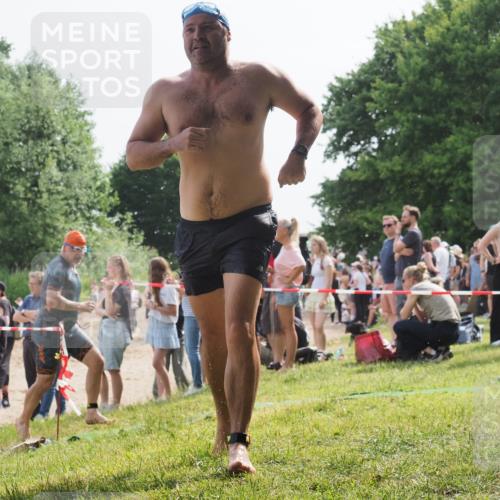 15.06.2025 - 27. Vierlanden-Triathlon KatJ http://msf.ph/oto/8009249 15.06.2025 10:07:28 Schwimmen 374, 383, 391, 414, 431, 459 meine-sportfotos.de