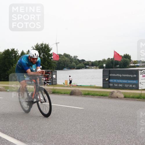 15.06.2025 - 27. Vierlanden-Triathlon H.Heesch http://msf.ph/oto/8009339 15.06.2025 10:53:43 Radfahren 70, 113, 181, 201, 290 meine-sportfotos.de