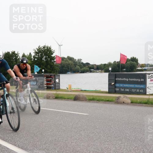 15.06.2025 - 27. Vierlanden-Triathlon H.Heesch http://msf.ph/oto/8009403 15.06.2025 10:54:09 Radfahren 69, 85, 362, 509, 565, 585, 622, 631 meine-sportfotos.de