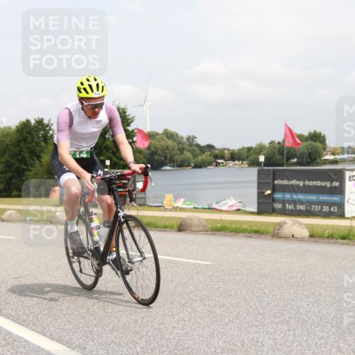21.06.2025 - 27. Vierlanden-Triathlon H.Heesch http://msf.ph/oto/8009406 15.06.2025 12:24:37 Radfahren 714, 747, 968 meine-sportfotos.de