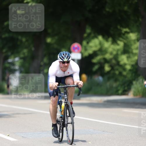 15.06.2025 - 7 Türme Triathlon Yannick Fuchs http://msf.ph/oto/8009566 15.06.2025 12:43:10 Radfahren 392, 590 meine-sportfotos.de