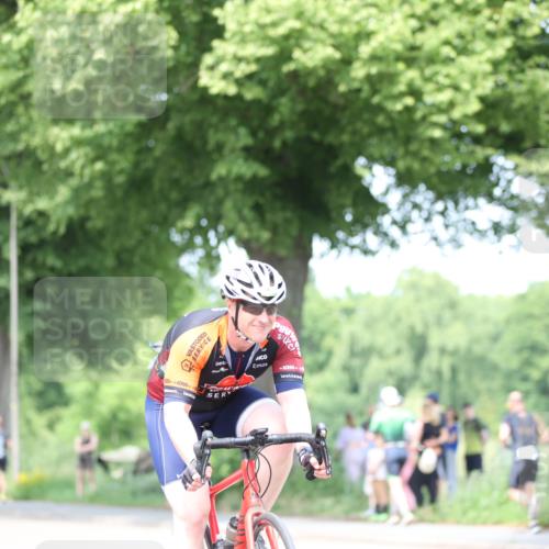 15.06.2025 - 7 Türme Triathlon Yannick Fuchs http://msf.ph/oto/8009606 15.06.2025 13:24:12 Radfahren 308 meine-sportfotos.de
