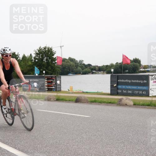 15.06.2025 - 27. Vierlanden-Triathlon H.Heesch http://msf.ph/oto/8009621 15.06.2025 10:55:40 Radfahren 167, 221, 521, 528 meine-sportfotos.de