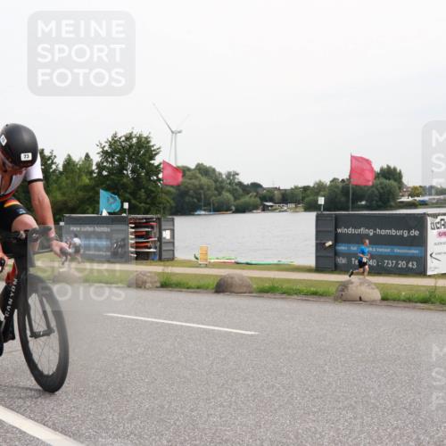 15.06.2025 - 27. Vierlanden-Triathlon H.Heesch http://msf.ph/oto/8009653 15.06.2025 10:56:24 Radfahren 73, 597 meine-sportfotos.de