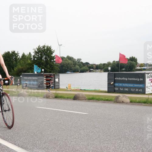 15.06.2025 - 27. Vierlanden-Triathlon H.Heesch http://msf.ph/oto/8009660 15.06.2025 10:56:25 Radfahren 73, 597 meine-sportfotos.de