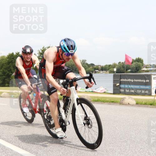 21.06.2025 - 27. Vierlanden-Triathlon H.Heesch http://msf.ph/oto/8009687 15.06.2025 12:29:45 Radfahren 937, 989, 990, 991, 992, 993 meine-sportfotos.de