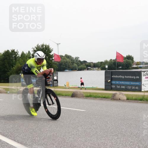 15.06.2025 - 27. Vierlanden-Triathlon H.Heesch http://msf.ph/oto/8009695 15.06.2025 10:56:59 Radfahren 94, 150, 451 meine-sportfotos.de