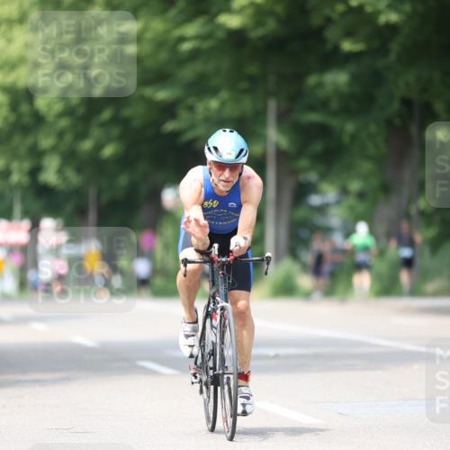 15.06.2025 - 7 Türme Triathlon Yannick Fuchs http://msf.ph/oto/8009712 15.06.2025 13:24:31 Radfahren 215, 397, 543, 640, 930, 1072, 1182 meine-sportfotos.de