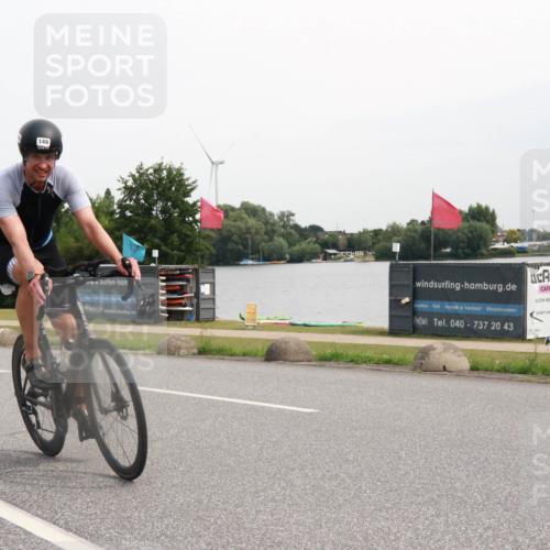 15.06.2025 - 27. Vierlanden-Triathlon H.Heesch http://msf.ph/oto/8009731 15.06.2025 10:57:28 Radfahren 149, 566 meine-sportfotos.de