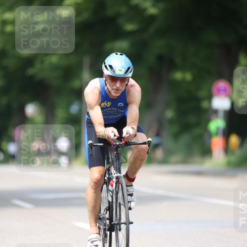 15.06.2025 - 7 Türme Triathlon Yannick Fuchs http://msf.ph/oto/8009743 15.06.2025 13:24:32 Radfahren 215, 397, 543, 930, 1072, 1182 meine-sportfotos.de