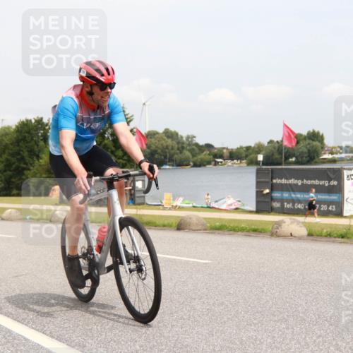 21.06.2025 - 27. Vierlanden-Triathlon H.Heesch http://msf.ph/oto/8009749 15.06.2025 12:31:00 Radfahren 791, 830, 970, 1049, 1051, 1052 meine-sportfotos.de