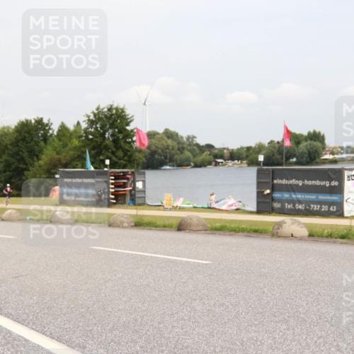 21.06.2025 - 27. Vierlanden-Triathlon H.Heesch http://msf.ph/oto/8009782 15.06.2025 12:31:41 Radfahren 785, 1000, 1001, 1002, 1003 meine-sportfotos.de