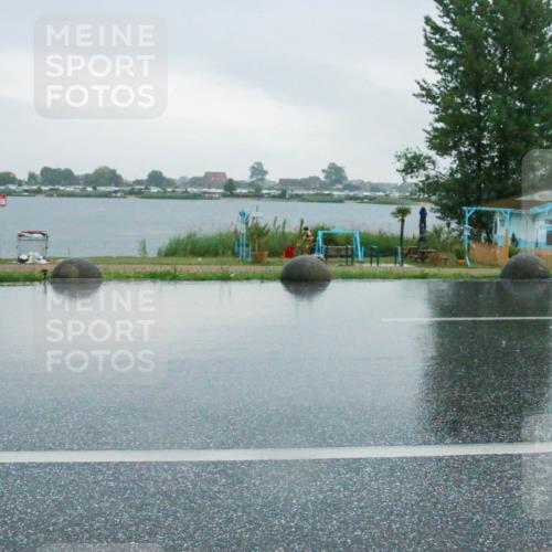 21.06.2025 - 27. Vierlanden-Triathlon H.Heesch http://msf.ph/oto/8009792 15.06.2025 13:42:30 Radfahren 1189 meine-sportfotos.de