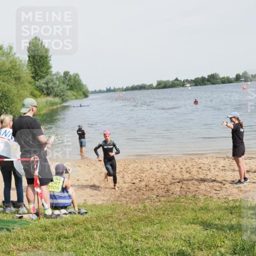 21.06.2025 - 27. Vierlanden-Triathlon MichiJ http://msf.ph/oto/8009831 15.06.2026 10:12:49 Schwimmen 625 meine-sportfotos.de
