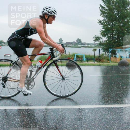 21.06.2025 - 27. Vierlanden-Triathlon H.Heesch http://msf.ph/oto/8009901 15.06.2025 13:43:59 Radfahren 1167, 1185, 1195 meine-sportfotos.de