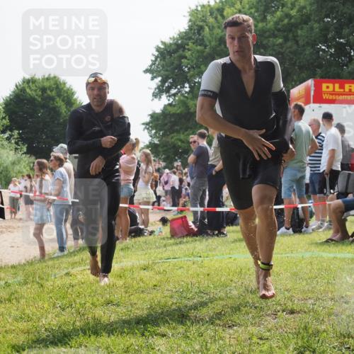 15.06.2025 - 27. Vierlanden-Triathlon KatJ http://msf.ph/oto/8009908 15.06.2025 10:08:00 Schwimmen 371, 395, 407 meine-sportfotos.de