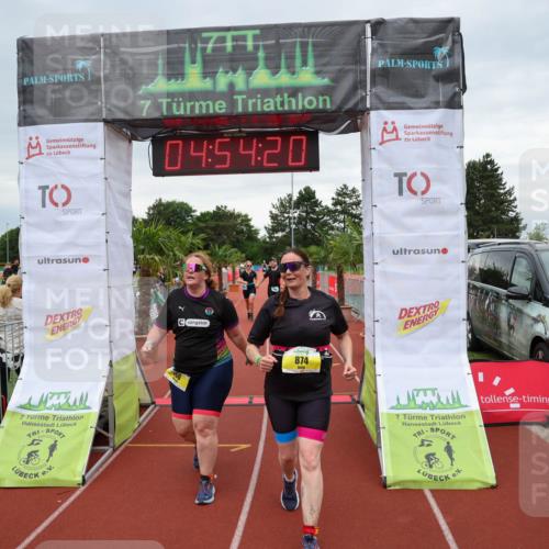 15.06.2025 - 7 Türme Triathlon Michael Strokosch http://msf.ph/oto/8009949 15.06.2025 14:54:20 Ziel 408, 409, 766, 874 meine-sportfotos.de